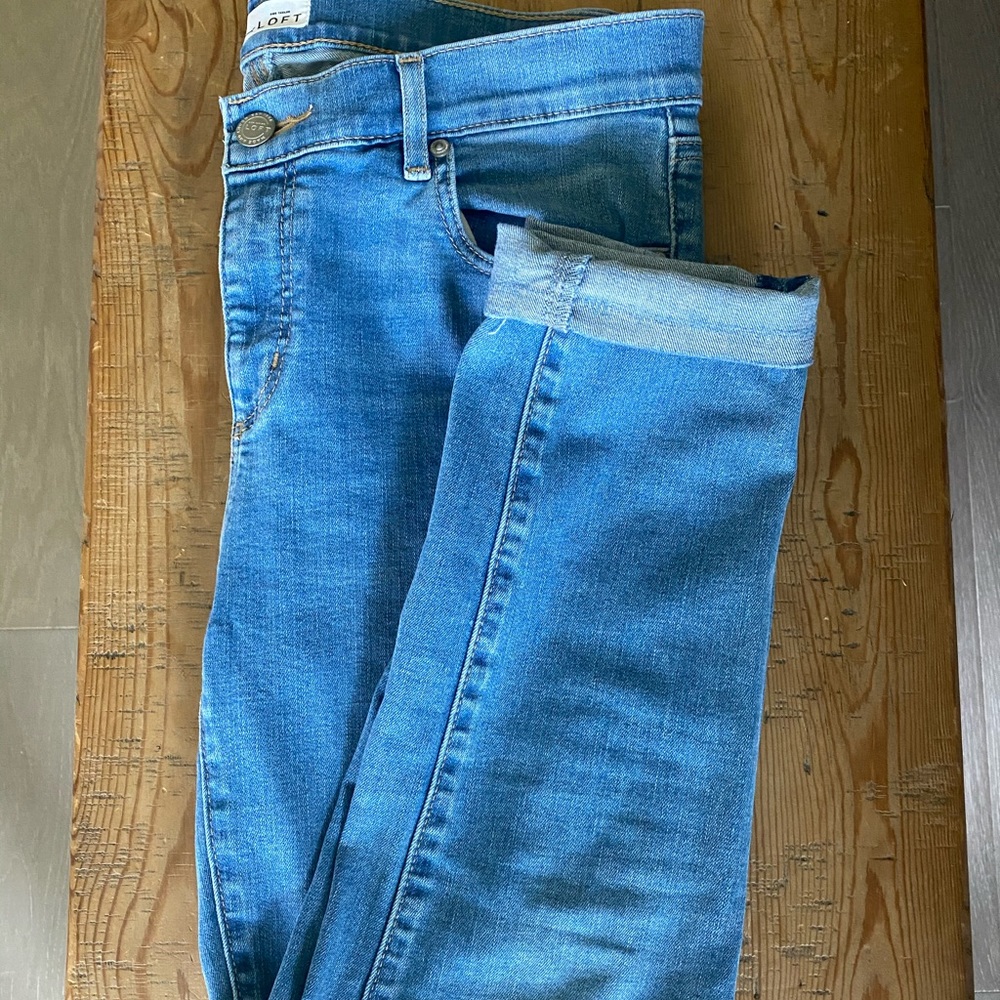 Faded LOFT  Rolled Cuff Capri Jeans